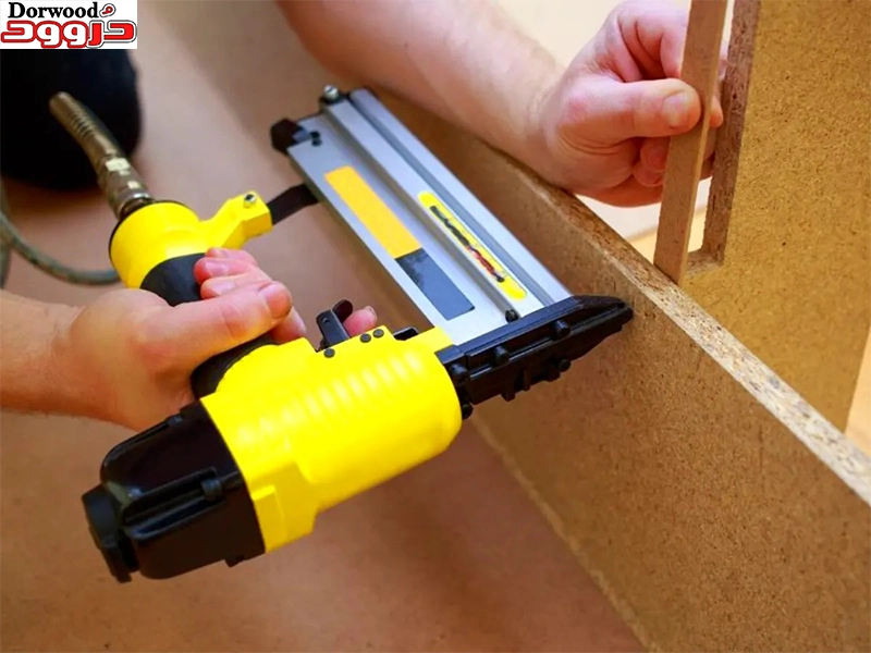 مقایسه ابزار برقی و ابزار دستی: کدام یک برای پروژه شما بهتر است؟